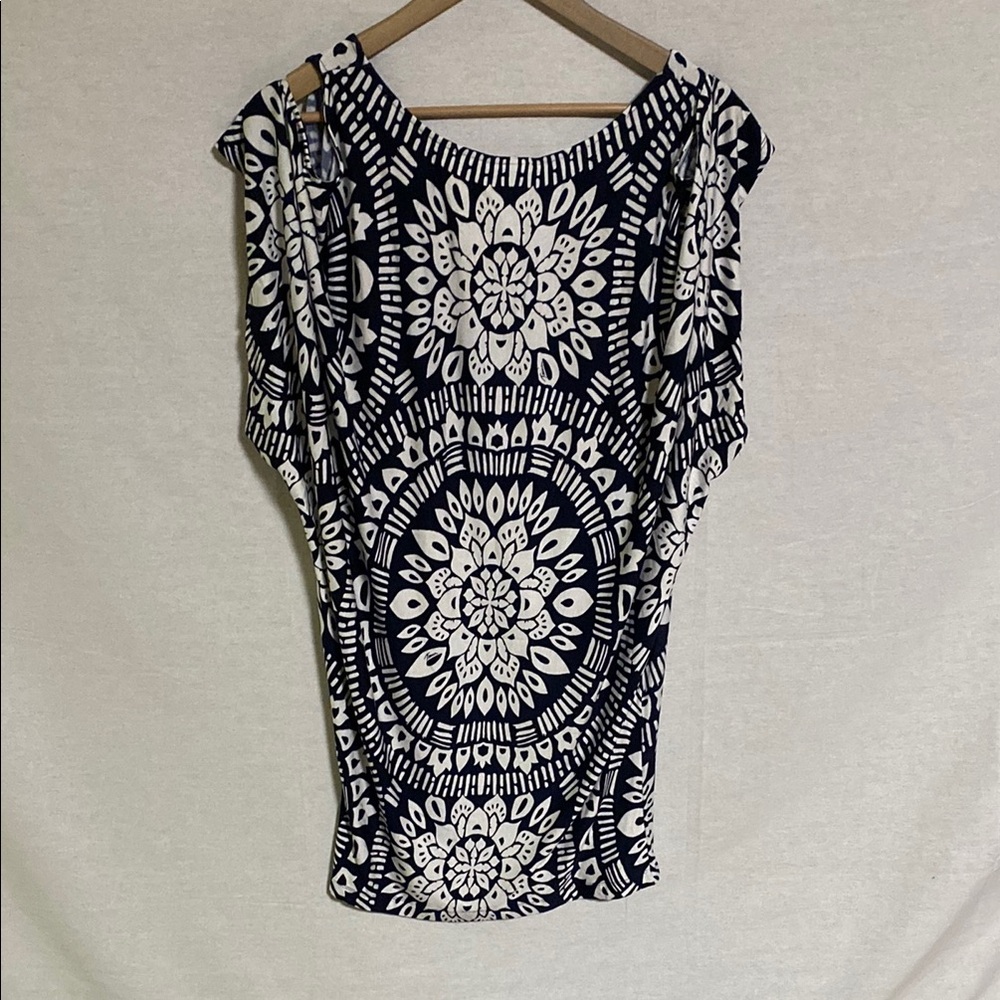 Trina Turk Indochine Swim &Spa Collection White &Blue Open Shoulder Swim Coverup - Picture 6 of 7